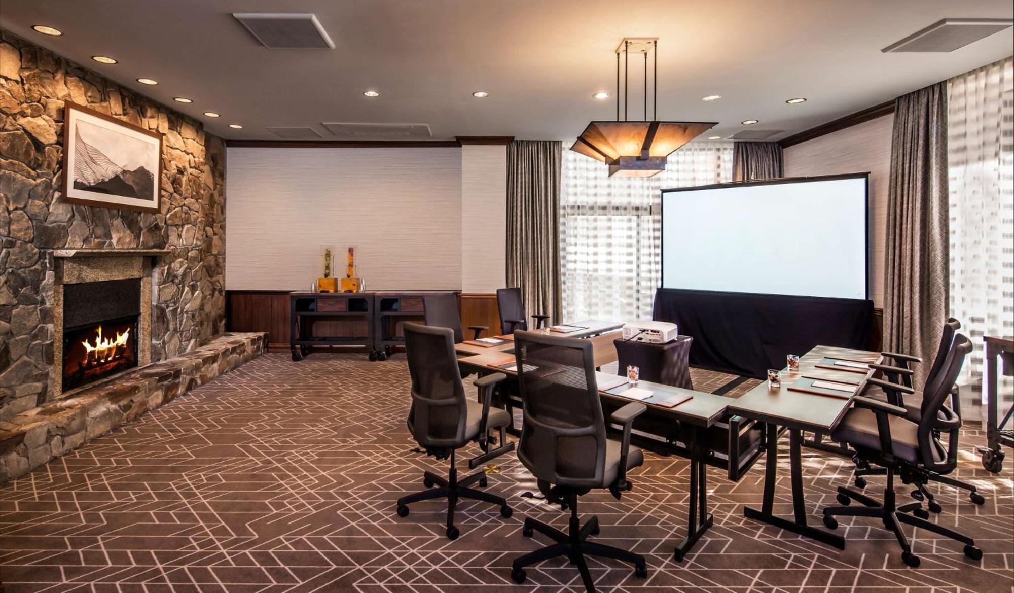 Resort Everline And Spa, Tahoe Olympic Valley (Squaw Valley)